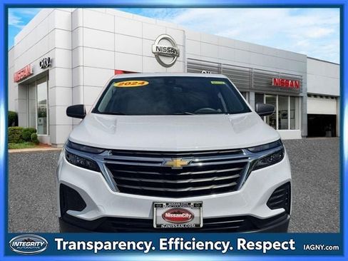 Used 2024 Chevrolet Equinox LS w/ Driver Confidence II Package AWD/4WD image 2