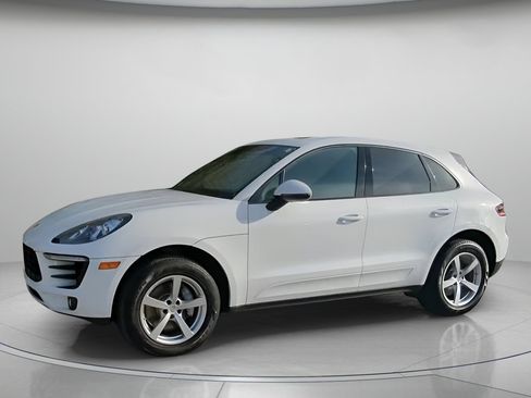 Used 2018 Porsche Macan image 13