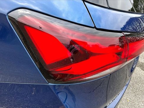 Used 2023 Chevrolet Equinox RS image 30