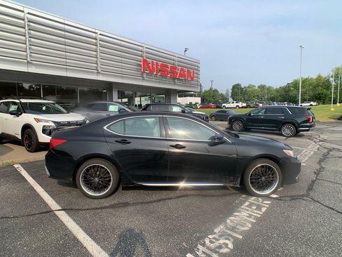 Used 2019 Acura TLX V6 SH-AWD w/ Advance Package image 2
