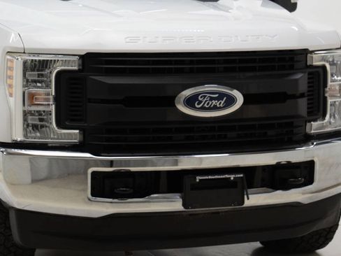 Used 2018 Ford F350 XL w/ Power Equipment Group AWD/4WD image 9