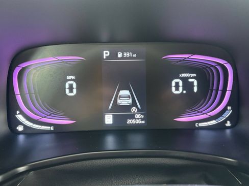 Used 2025 Kia Soul LX w/ LX Technology Package FWD image 39