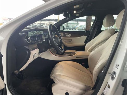 Used 2022 Mercedes-Benz E 350 Sedan image 17
