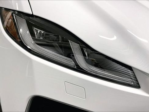 Certified 2025 Jaguar F-PACE R-Dynamic S image 26