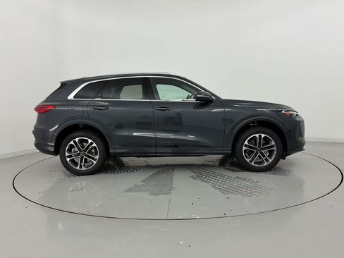 Certified 2025 Audi Q5 Premium w/ Convenience Package AWD/4WD image 8