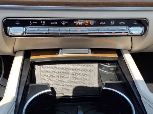 Certified 2024 Mercedes-Benz GLE 350 4MATIC image 19