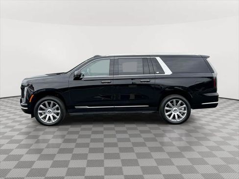 Used 2026 Cadillac Escalade ESV 4WD image 4