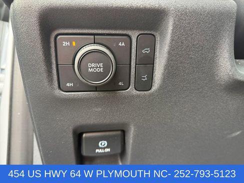 Used 2025 Ford Expedition Max Active AWD/4WD image 17