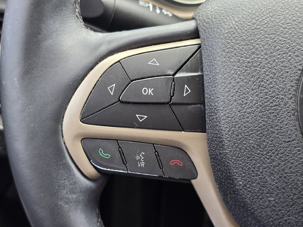 Used 2014 Jeep Cherokee Limited FWD image 28