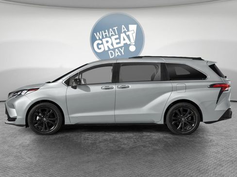 New 2024 Toyota Sienna XSE w/ XSE Plus Package AWD/4WD image 3