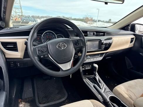 Used 2016 Toyota Corolla LE image 18