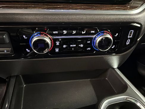 Used 2025 GMC Sierra 1500 Elevation w/ Preferred Package AWD/4WD image 12