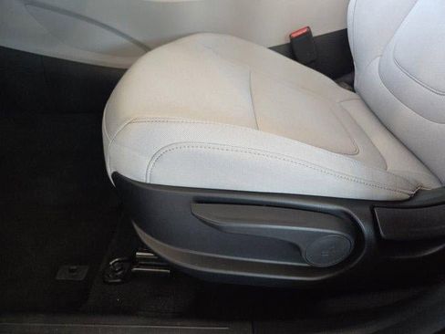 New 2026 Hyundai Tucson SE image 17