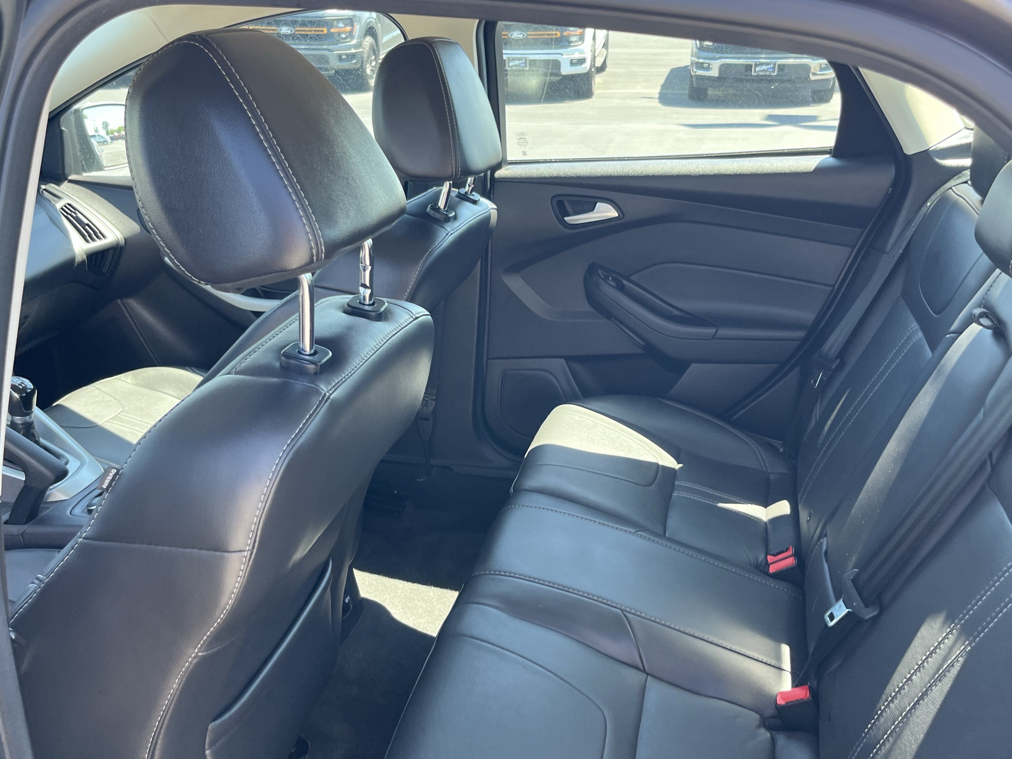 Used 2014 Ford Focus SE w/ Equipment Group 201A FWD image 11