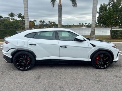 Used 2024 Lamborghini Urus Performante image 5