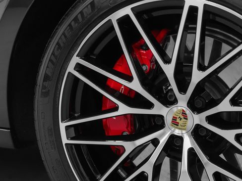 Certified 2024 Porsche Macan GTS w/ Premium Plus Package AWD/4WD image 18