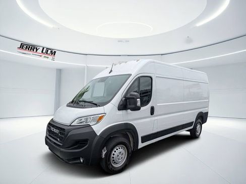 Used 2025 RAM ProMaster 2500 w/ Convenience Group FWD image 7