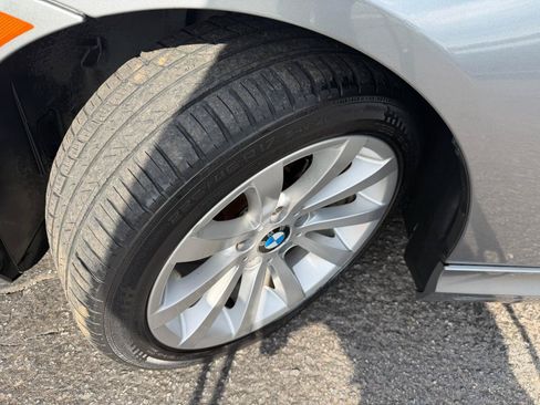 Used 2011 BMW 328i xDrive Sedan AWD/4WD image 23