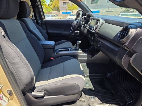 Used 2020 Toyota Tacoma TRD Off-Road w/ Technology Package RWD image 14