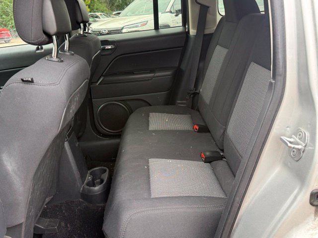Used 2010 Jeep Patriot Latitude AWD/4WD image 16