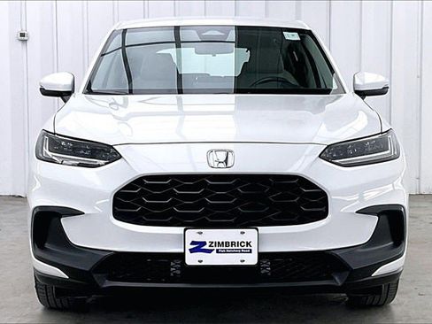 Certified 2023 Honda HR-V LX image 3