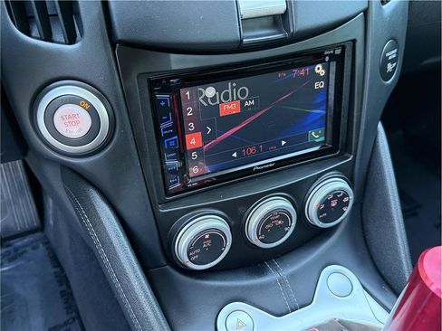 Used 2017 Nissan 370Z Coupe image 9