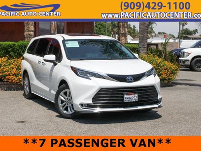 Used 2022 Toyota Sienna XLE