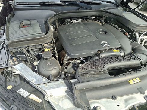 Used 2021 Mercedes-Benz GLC 300 4MATIC image 31