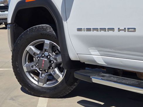 Used 2025 GMC Sierra 2500 SLT w/ SLT Convenience Package image 32