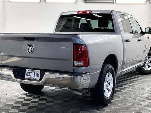 Used 2022 RAM 1500 Classic SLT RWD image 12