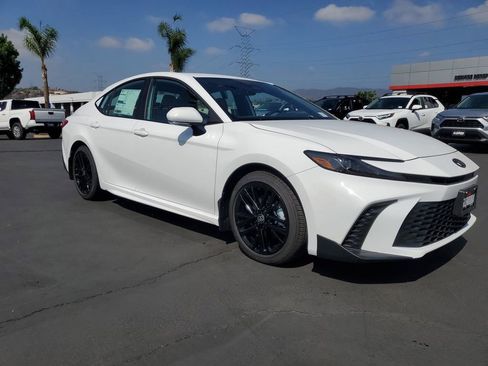 New 2026 Toyota Camry SE image 36