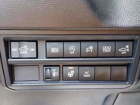 Certified 2025 Toyota Tundra SR5 w/ SR5 Premium Package AWD/4WD image 25