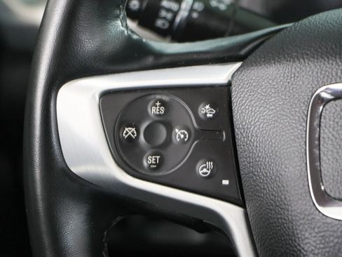 Used 2023 GMC Acadia SLT w/ Technology Package FWD image 13
