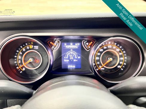 Used 2022 Jeep Wrangler Unlimited Sport AWD/4WD image 11
