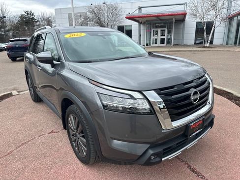 Used 2022 Nissan Pathfinder SL w/ SL Premium Package image 7