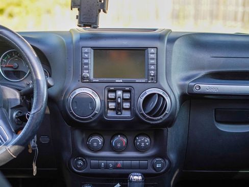 Used 2017 Jeep Wrangler Unlimited Sport w/ Quick Order Package 24S image 33