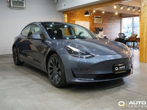 Used 2021 Tesla Model 3 Performance image 3