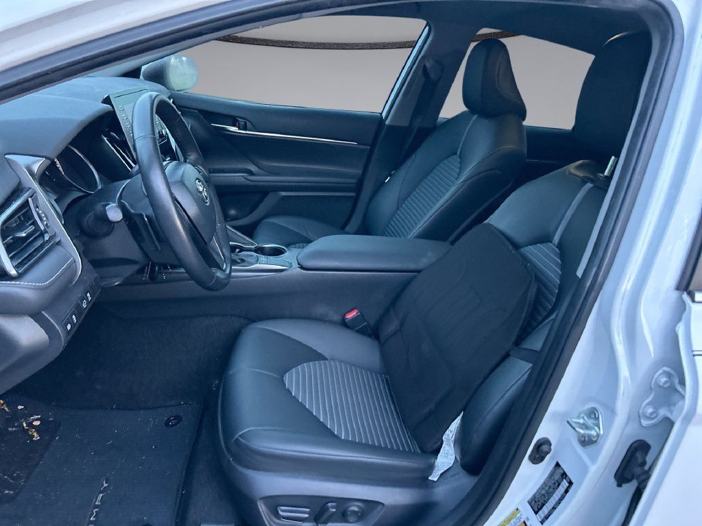 Used 2024 Toyota Camry SE FWD image 11