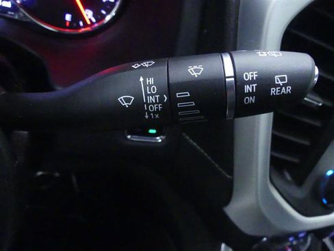 Used 2020 GMC Acadia SLT w/ Driver Alert Package II image 15