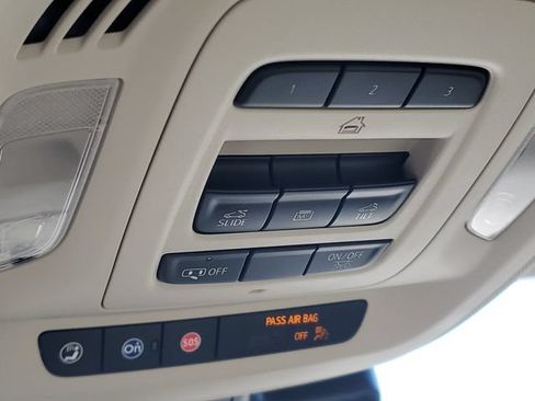 Certified 2023 Buick Envision Avenir AWD/4WD image 32