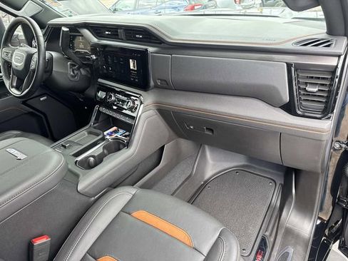 Used 2025 GMC Sierra 2500 AT4 w/ AT4 Premium Plus Package image 17