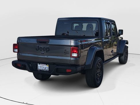 Used 2021 Jeep Gladiator Willys image 3