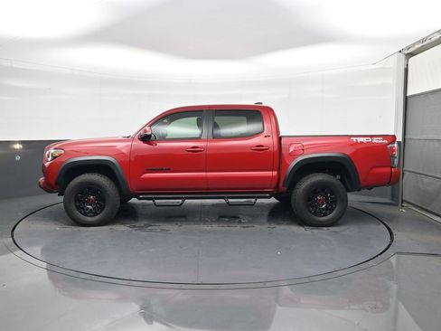 Used 2022 Toyota Tacoma TRD Off-Road image 4