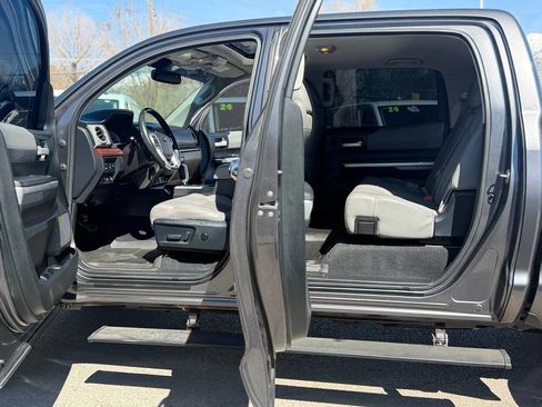Used 2017 Toyota Tundra Limited image 99