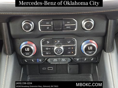 Used 2024 GMC Yukon AT4 w/ Technology Package AWD/4WD image 17