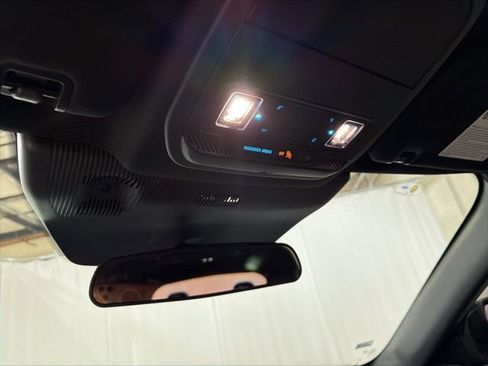 Used 2025 Ford Explorer ST-Line RWD image 18