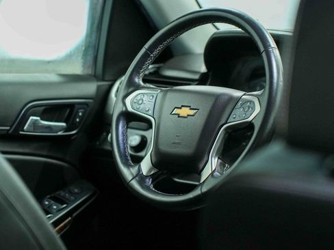 Used 2019 Chevrolet Suburban Premier image 25