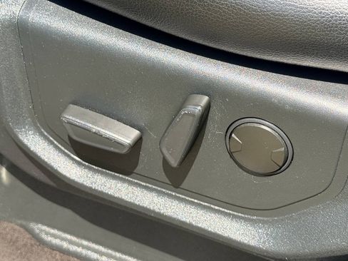 Used 2020 Ford F150 Lariat RWD image 25