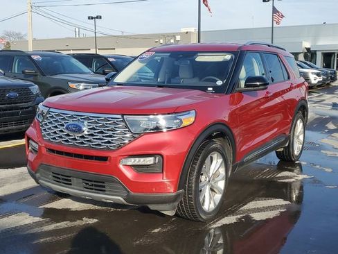 Certified 2023 Ford Explorer Platinum w/ Technology Package image 2