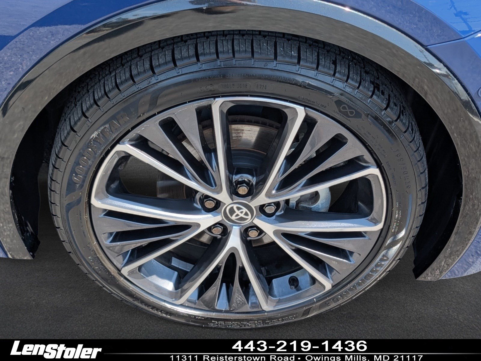 Used 2024 Toyota Prius Limited w/ Limited Premium Package AWD/4WD image 9